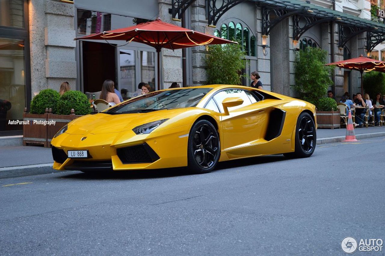 Lamborghini Aventador LP700-4