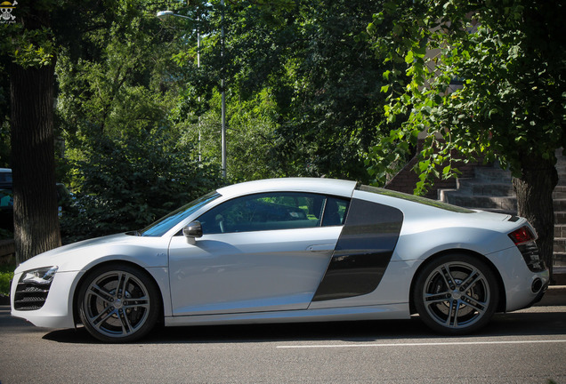 Audi R8 V10