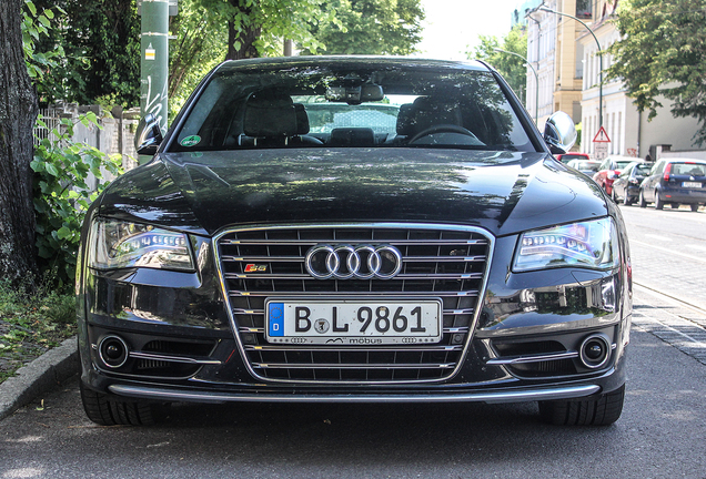 Audi S8 D4