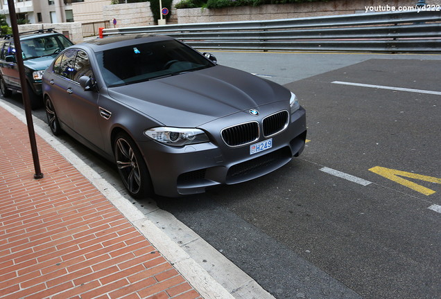 BMW M5 F10 2011