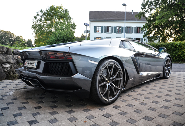 Lamborghini Aventador LP700-4