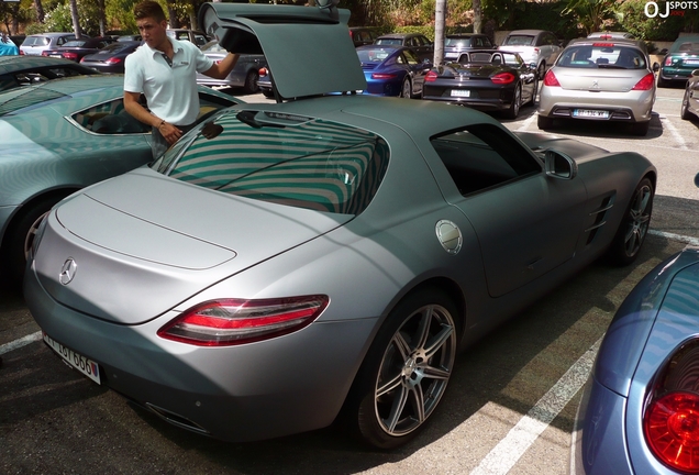 Mercedes-Benz SLS AMG