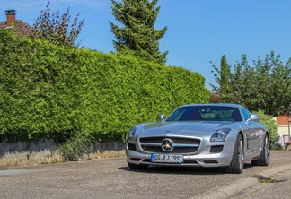 Mercedes-Benz SLS AMG