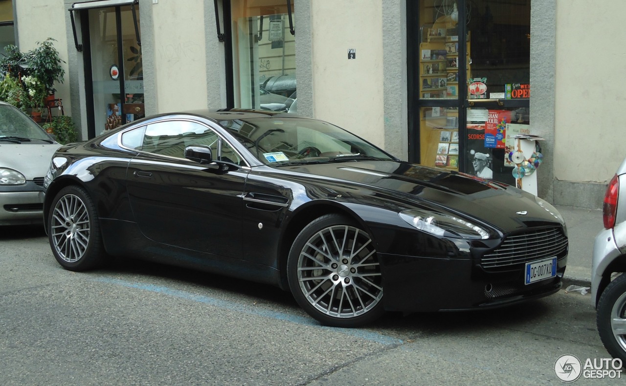 Aston Martin V8 Vantage