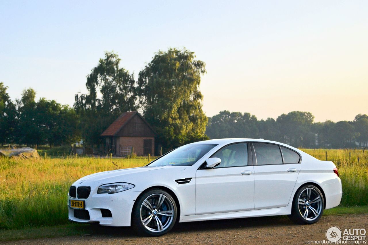 BMW M5 F10 2011