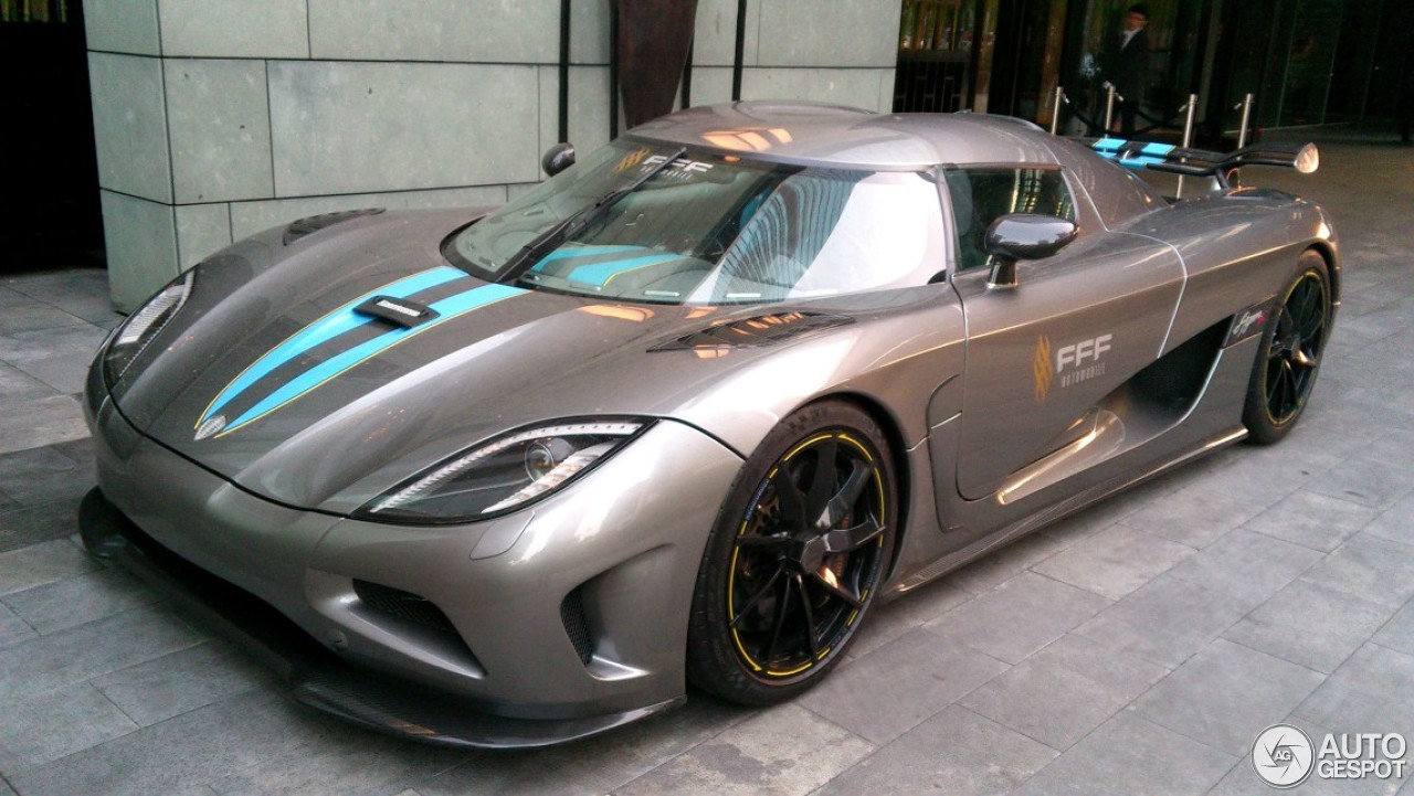The matte blue Koenigsegg Agera R pops up at the Shanghai Auto Show