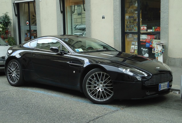 Aston Martin V8 Vantage