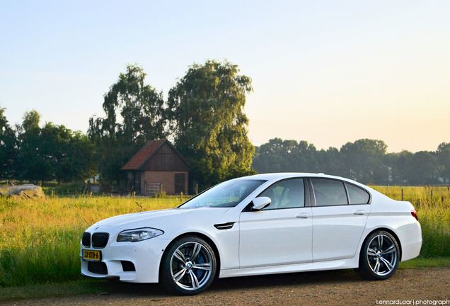 BMW M5 F10 2011