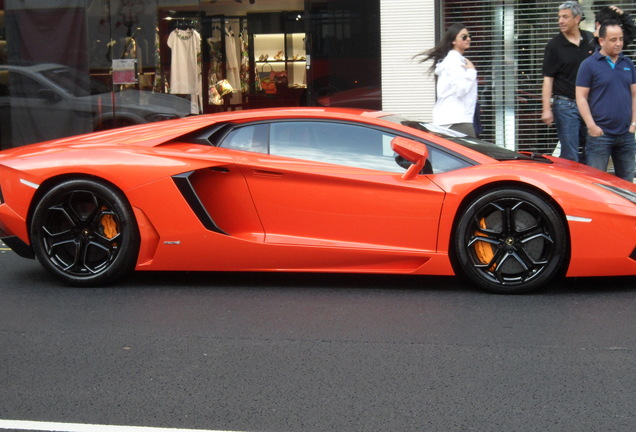 Lamborghini Aventador LP700-4