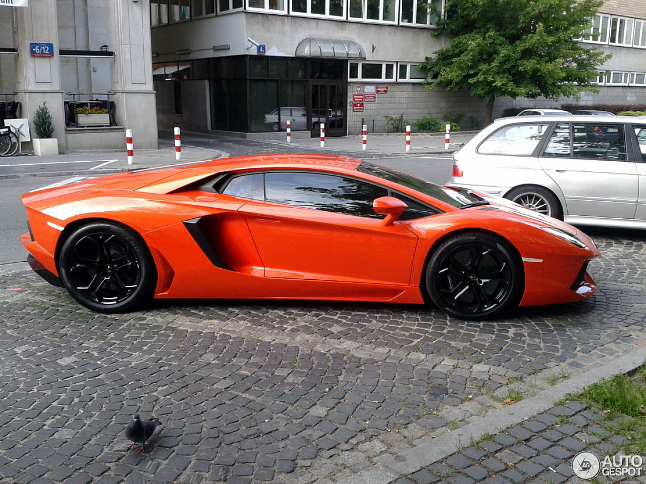 Lamborghini Aventador LP700-4