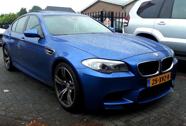 BMW M5 F10 2011