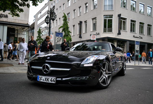 Mercedes-Benz SLS AMG