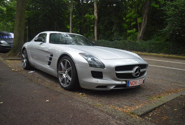 Mercedes-Benz SLS AMG