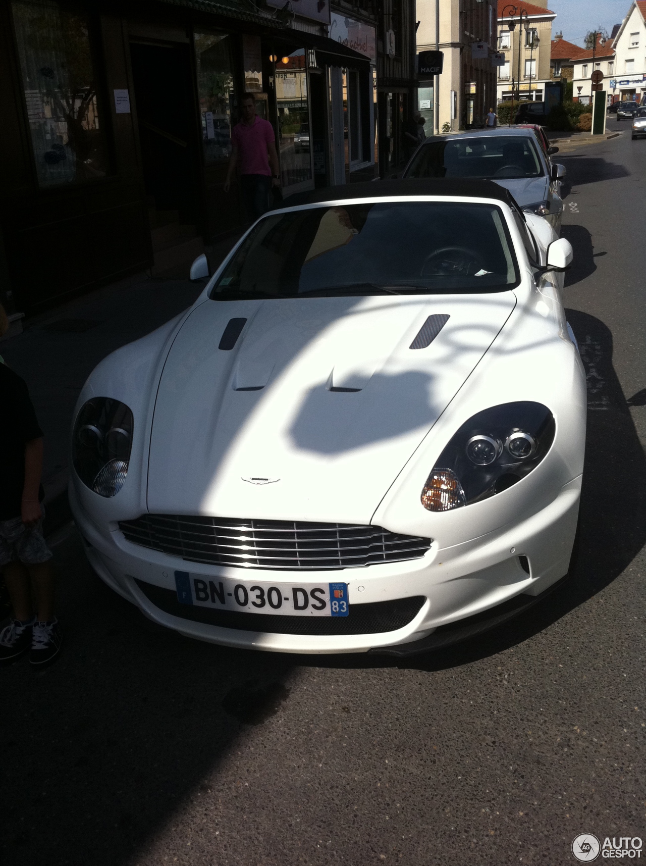 Aston Martin DBS Volante