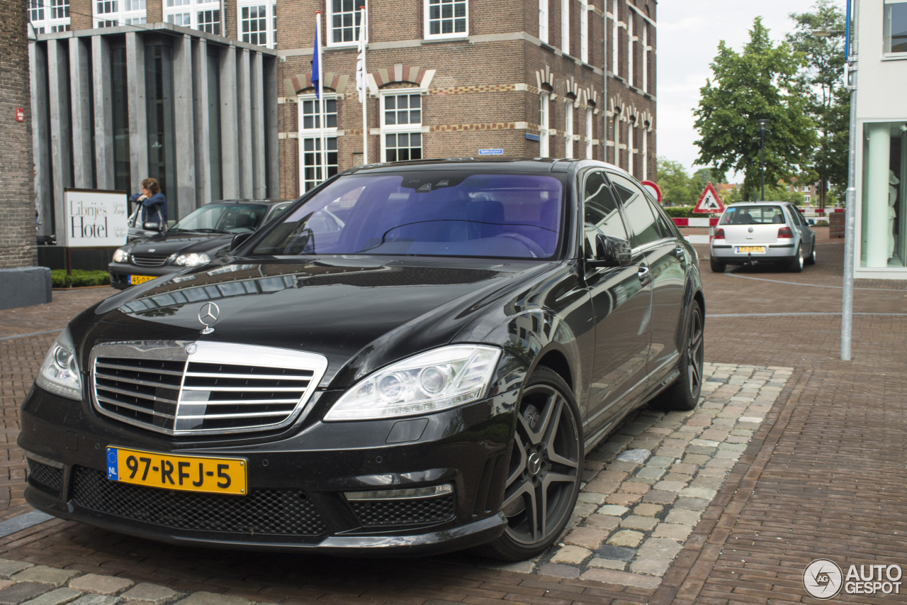 Mercedes-Benz S 63 AMG W221 2011