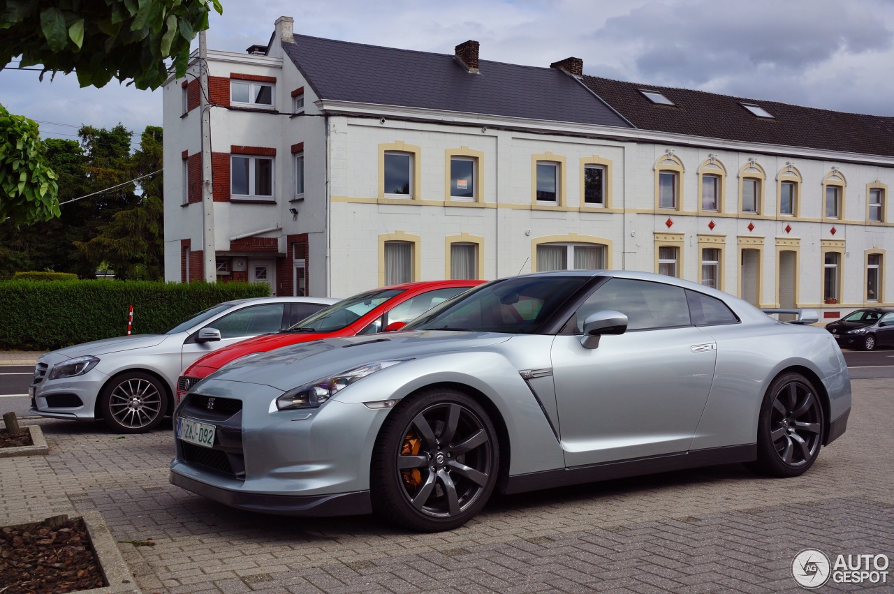 Nissan GT-R