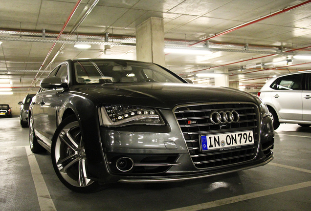 Audi S8 D4