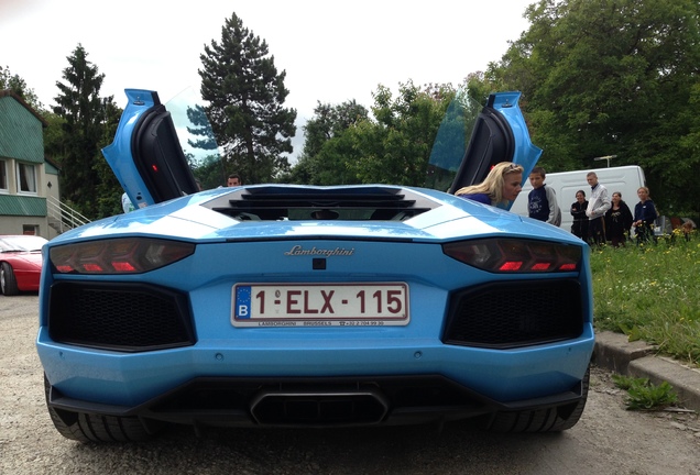 Lamborghini Aventador LP700-4