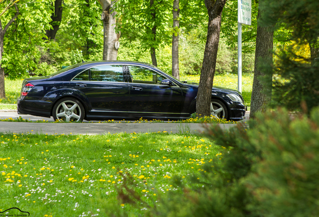 Mercedes-Benz S 65 AMG V221