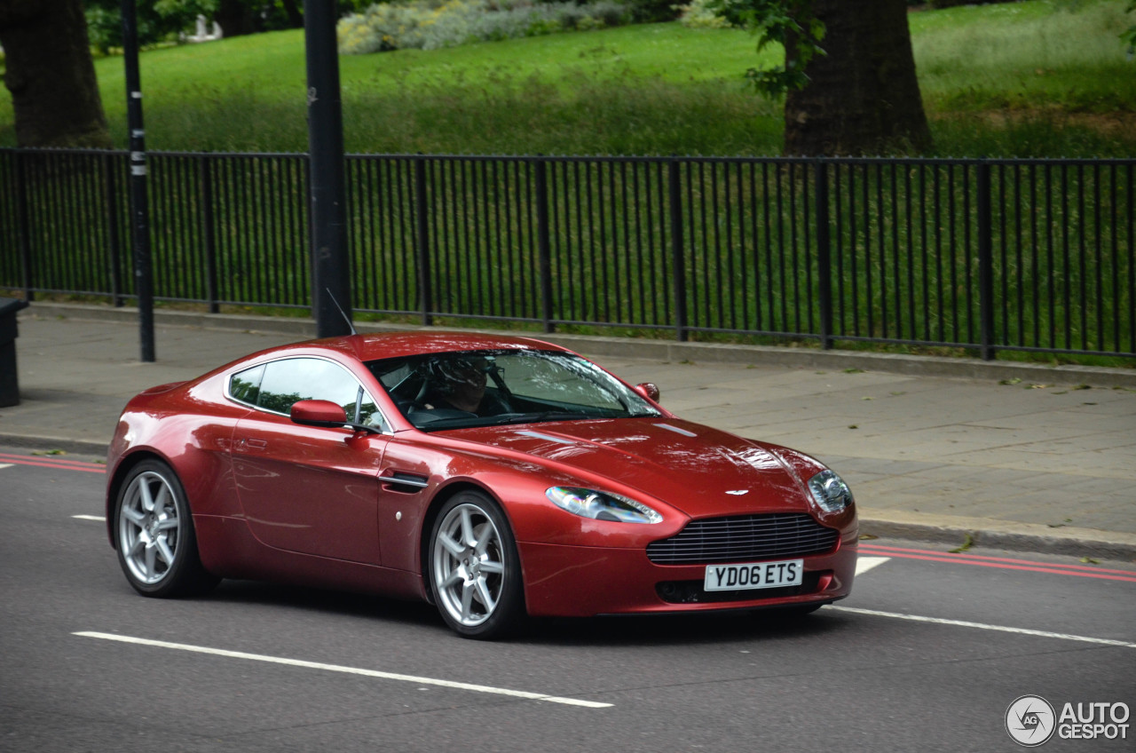 Aston Martin V8 Vantage