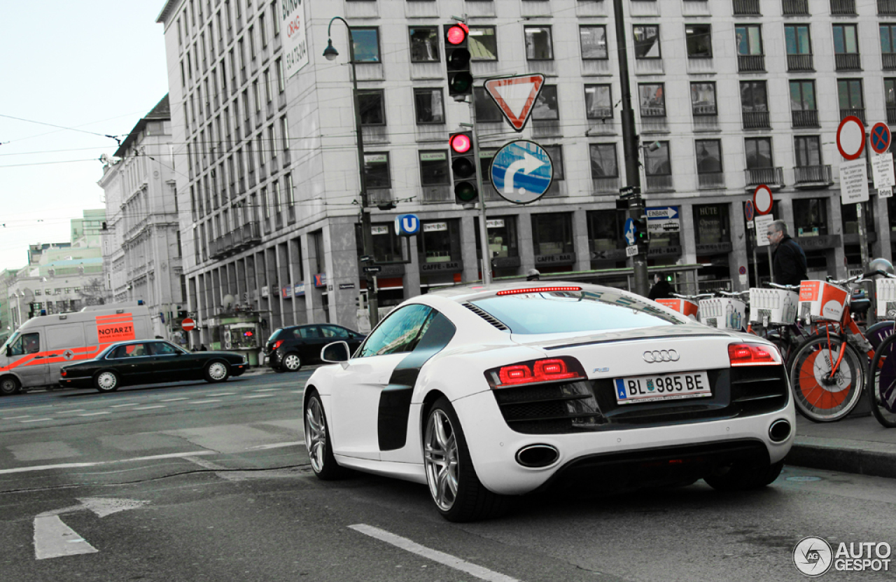 Audi R8 V10