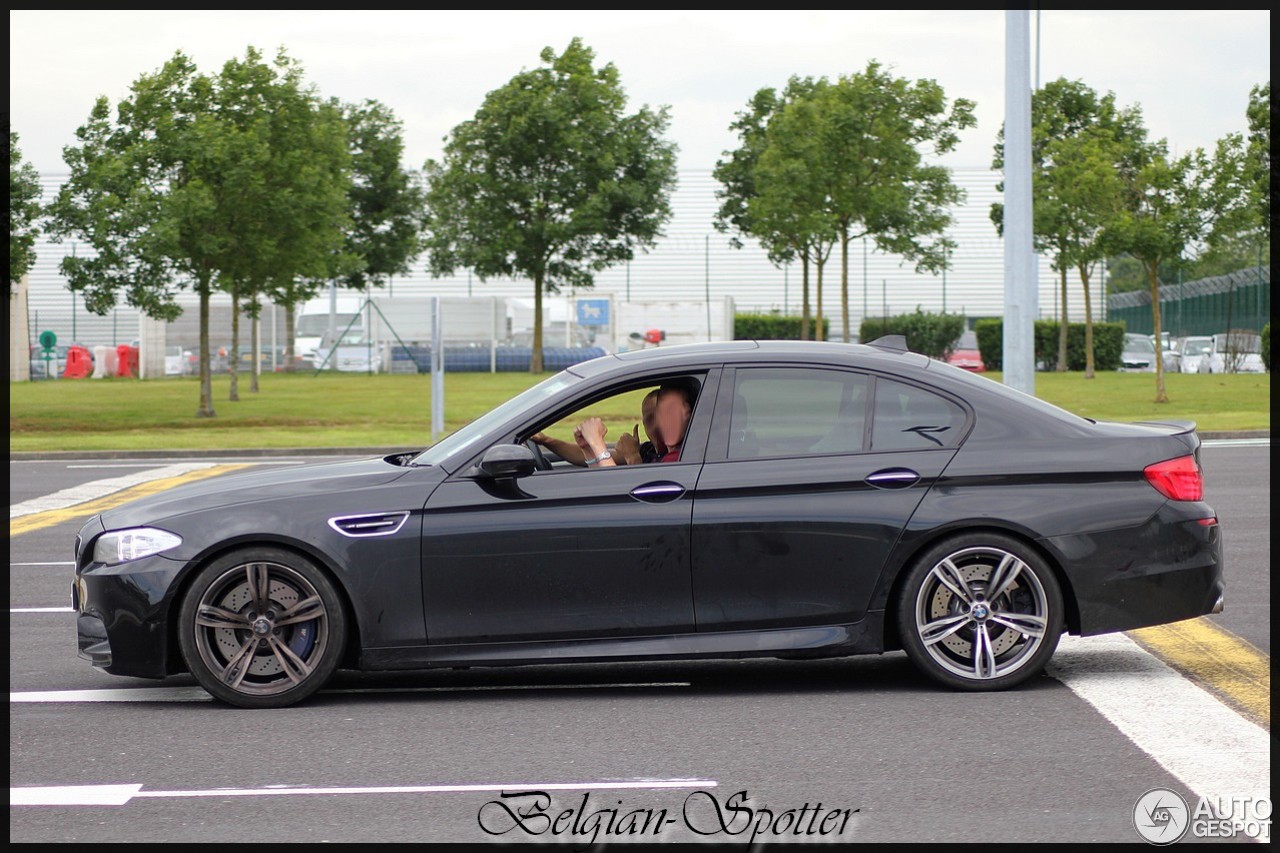 BMW M5 F10 2011