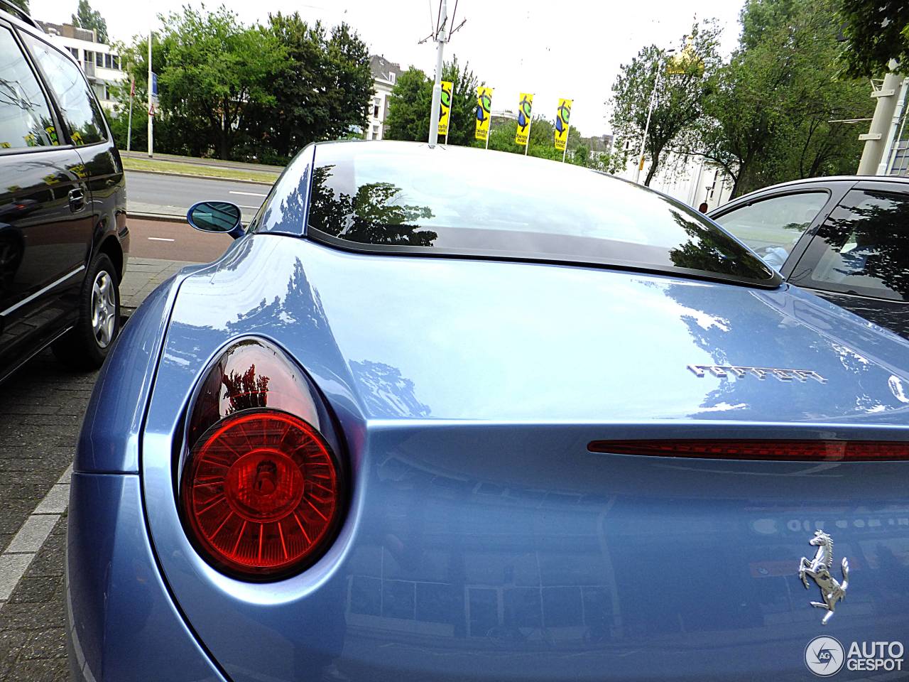 Ferrari California