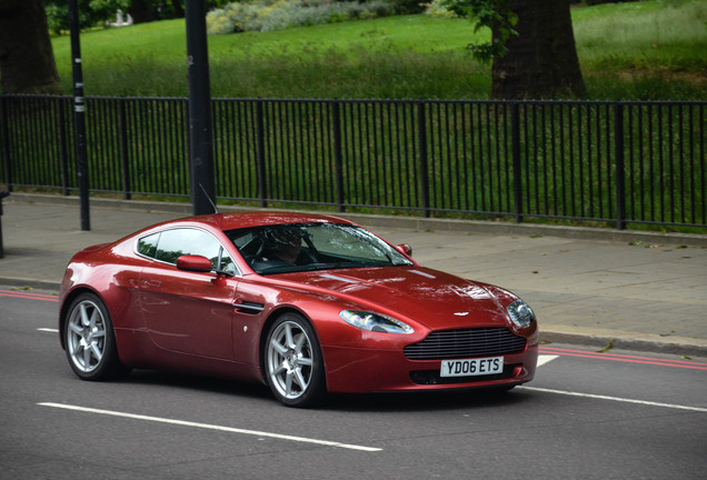 Aston Martin V8 Vantage