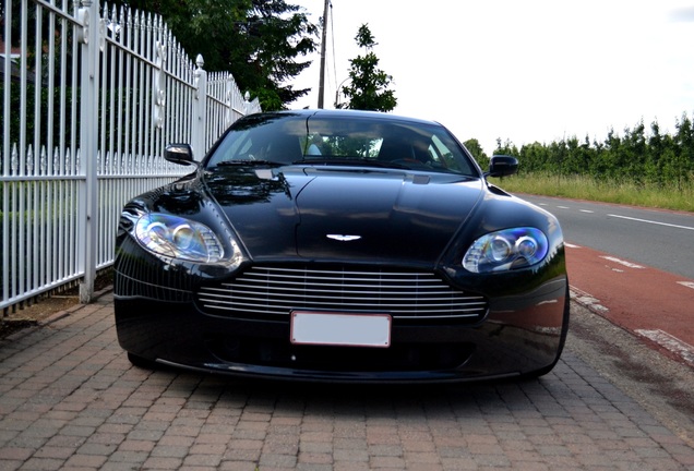 Aston Martin V8 Vantage