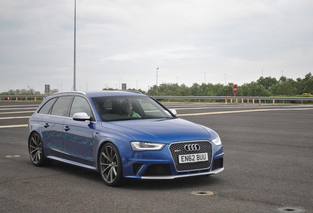 Audi RS4 Avant B8