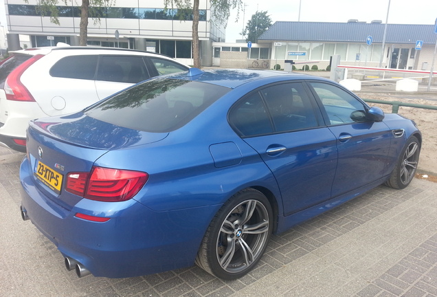 BMW M5 F10 2011