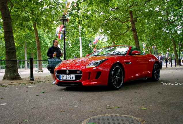 Jaguar F-TYPE S V8 Convertible