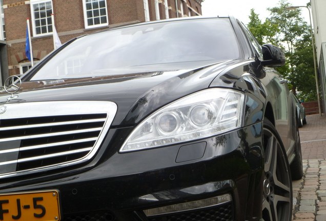 Mercedes-Benz S 63 AMG W221 2011