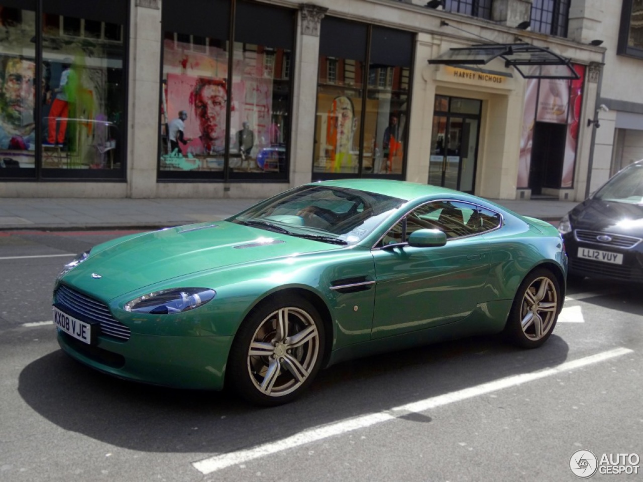 Aston Martin V8 Vantage