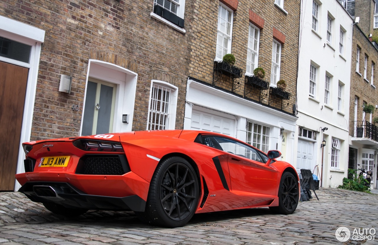 Lamborghini Aventador LP700-4