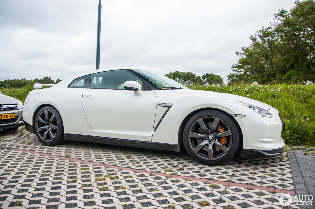 Nissan GT-R