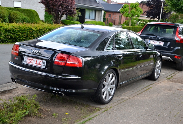 Audi S8 D3