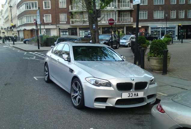 BMW M5 F10 2011