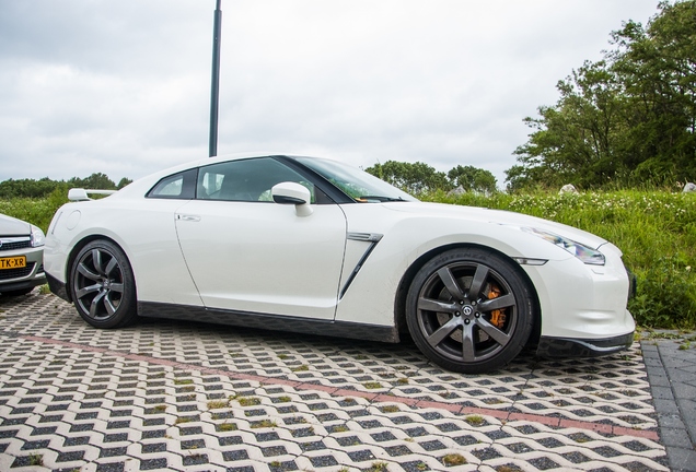 Nissan GT-R