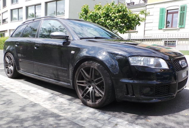 Audi RS4 Avant B7