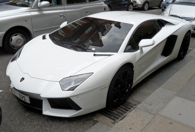 Lamborghini Aventador LP700-4