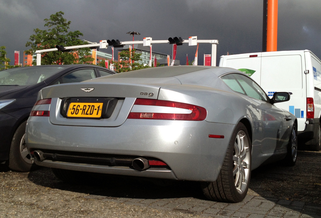 Aston Martin DB9