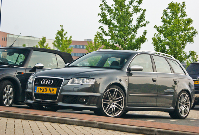 Audi RS4 Avant B7