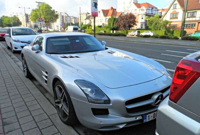 Mercedes-Benz SLS AMG