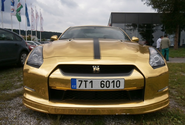 Nissan GT-R