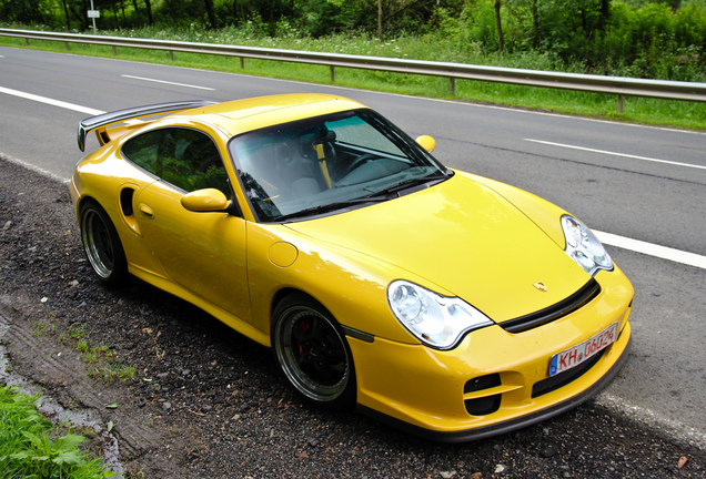 Porsche 996 GT2