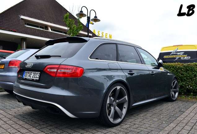 Audi RS4 Avant B8