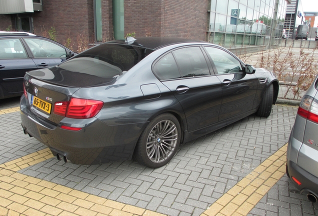 BMW M5 F10 2011