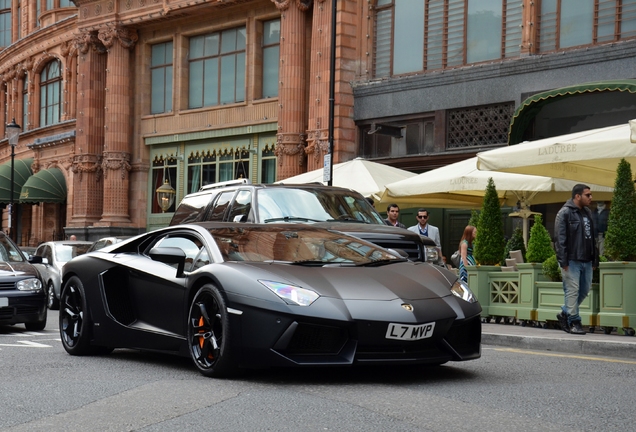 Lamborghini Aventador LP700-4