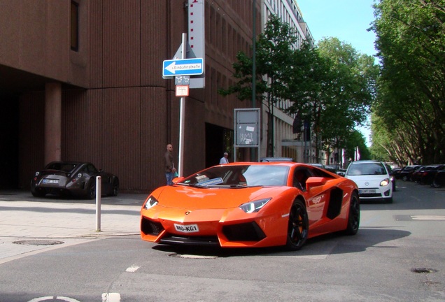 Lamborghini Aventador LP700-4